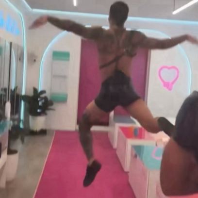 live laugh love island s7 sticker
